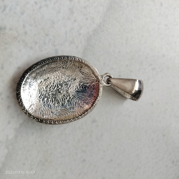 Silver Tone Oval Silver and Brown Leopard Pendant - Picture 6 of 10